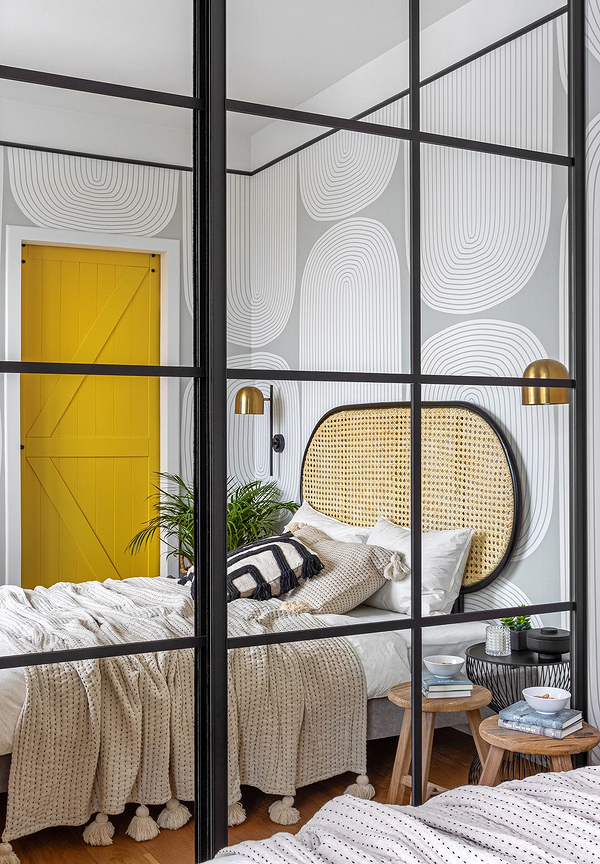 Сучасні шафи купе: дизайн та інтер'єр з шафою купе в кімнаті