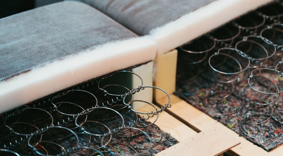 Усунення скрипу меблів: поради та рекомендації з ремонту дивана своїми руками