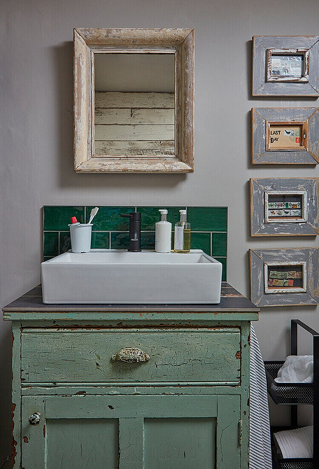 Реставрація старої етажерки: оновлення меблів та декор для дому.