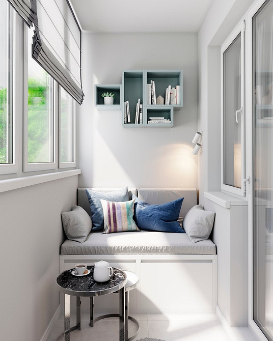 Саморобні полиці на балконі: ефективне використання простору невеликої квартири.