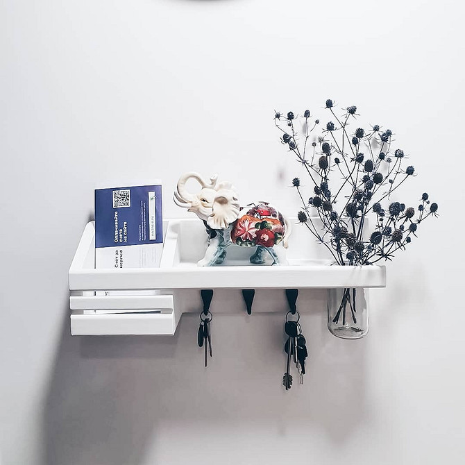 Полиці на балконі своїми руками, виготовлені з підручних матеріалів, економія простору.