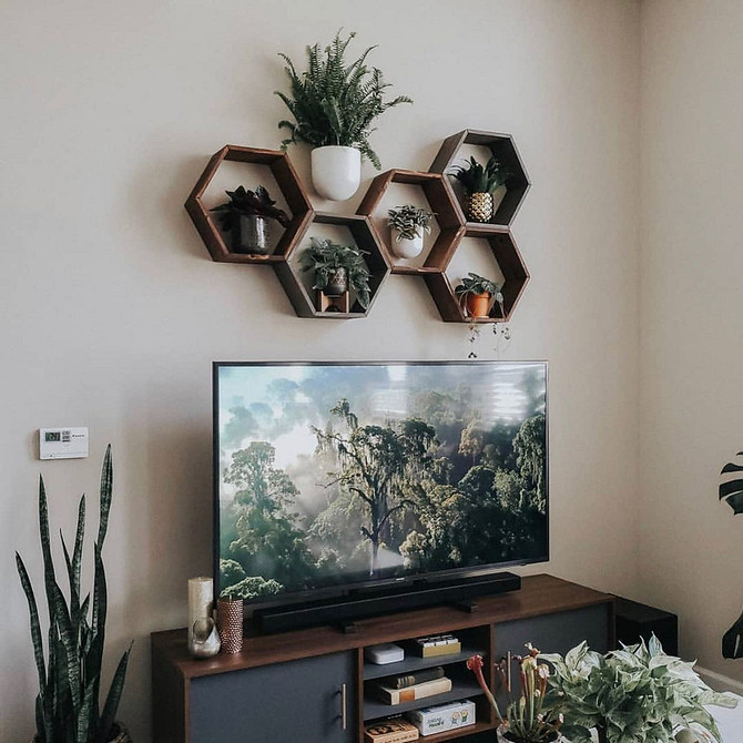 Оригінальні полиці на стіну: креативні ідеї для декору та практичного використання простору