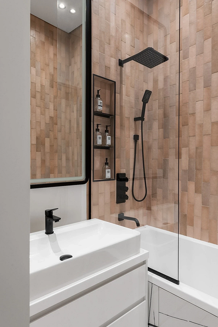 Функціональні полиці в дитячій кімнаті для іграшок та книг