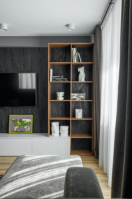 Сучасний дизайн полиць в інтер'єрі вітальні, що додають стиль та функціональність кімнаті