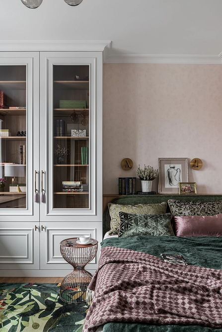 Відкриті полиці в інтер'єрі, зручне зберігання речей та елемент декору в сучасному дизайні