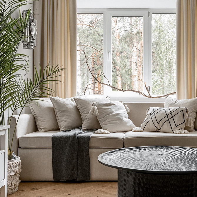 Диван в стилі модерн, акцент на кольори та дизайн інтер'єру 2022