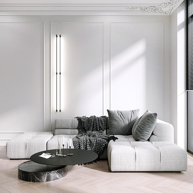 Стильний диван з акцентними подушками, модні тенденції дизайну інтер'єру 2026