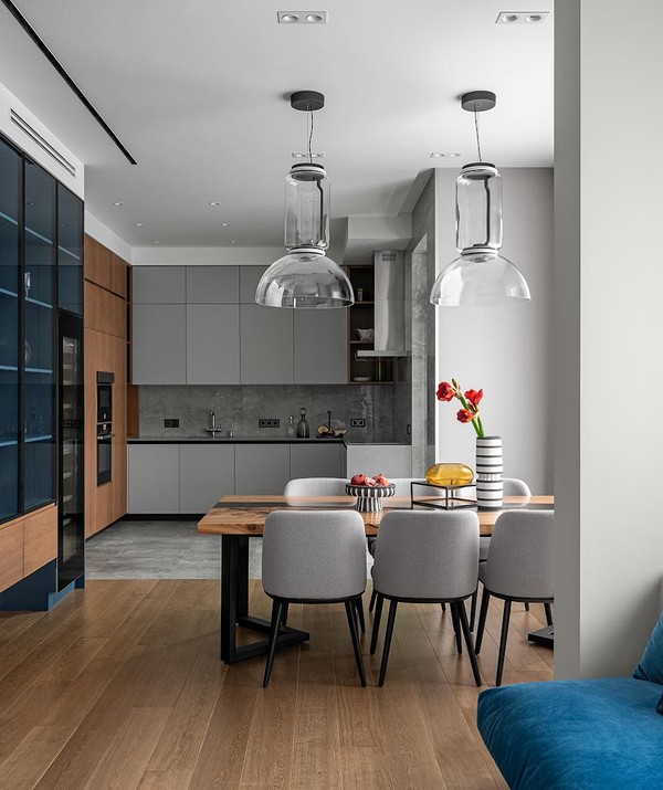 Сірі меблі в інтер'єрі: гармонійне поєднання кольорів, дизайн вітальні з диваном.