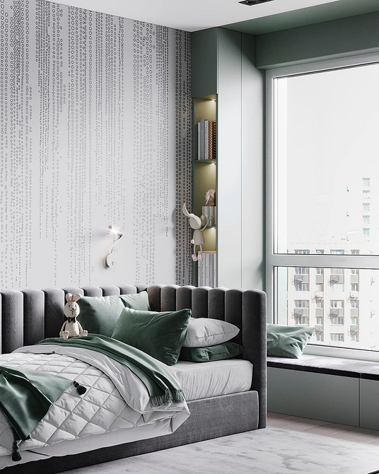 Сучасний дизайн дитячої кімнати з сірим диваном та яскравими подушками