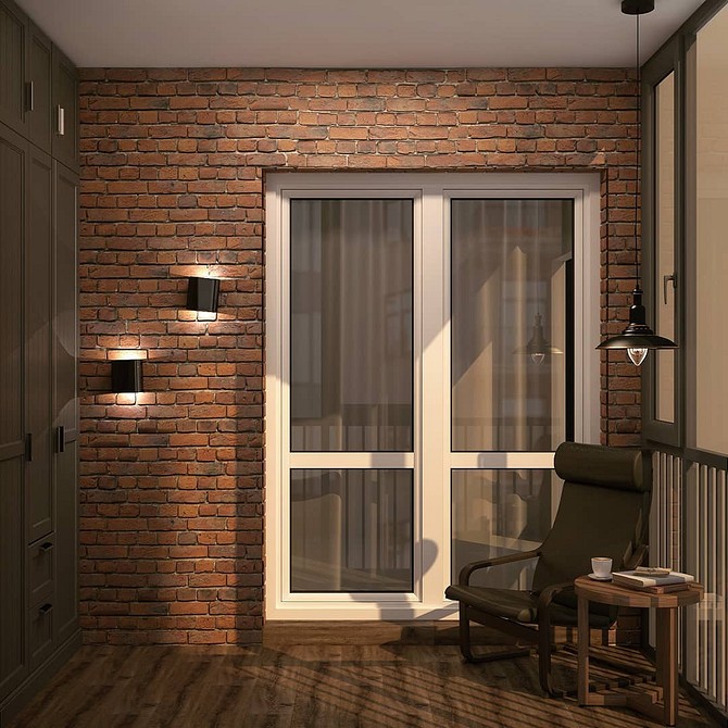 Відкрита шафа на балконі з полицями для квітів та декоративних елементів.