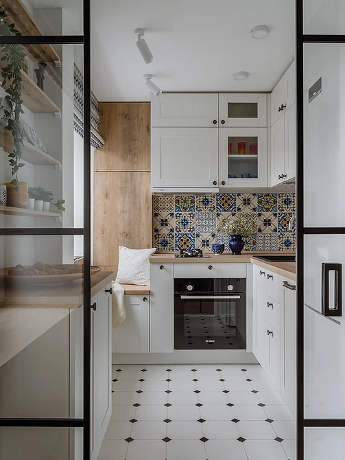 Дубова стільниця для кухні: фото приклади використання різних відтінків дерева.