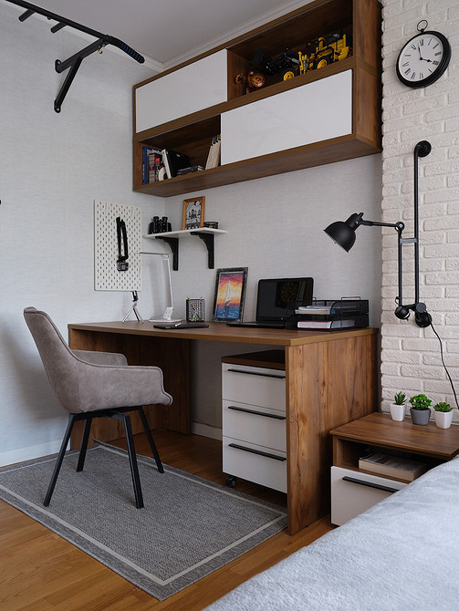 М'які стільці для кухні з велюровою оббивкою в світлих тонах