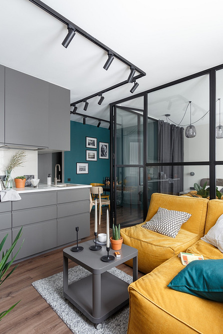 Сучасний кутовий диван для кухні з м'якою оббивкою та зручними подушками