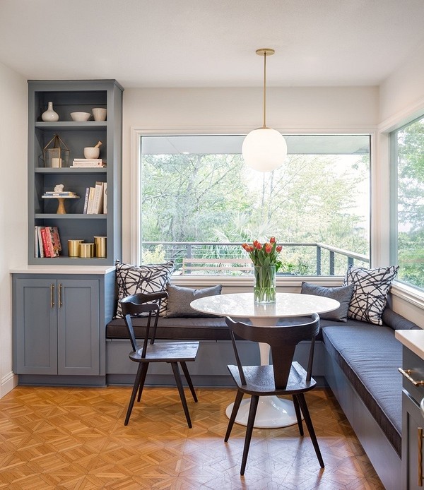 Кутовий диван на кухні: стаціонарний варіант для комфортної зони відпочинку