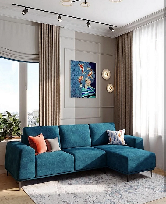 Кутовий диван з подушками різних кольорів та текстур у вітальні