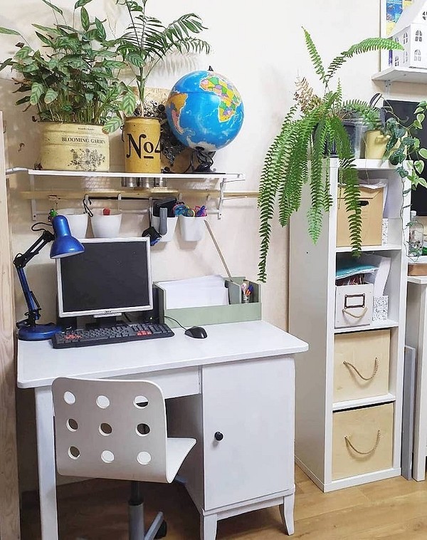 Крісло: нове обличчя Приклад відновлення старого крісла: меблі своїми руками з мінімальними витратами.