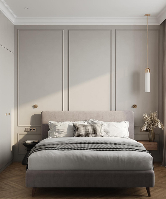 Інтер'єр спальні з ліжком-подіумом та акцентним кольором у дизайні кімнати.