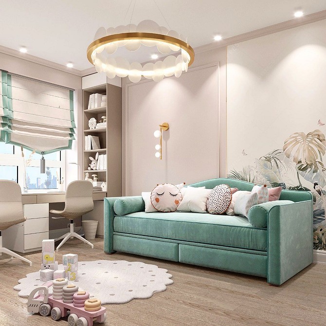 Дизайн вітальні з м'ятним диваном та акварельними картинами на стінах