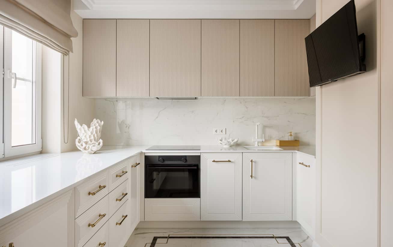 Преміальний дизайн спальні 2026: неокласичний стиль з використанням натуральних матеріалів.