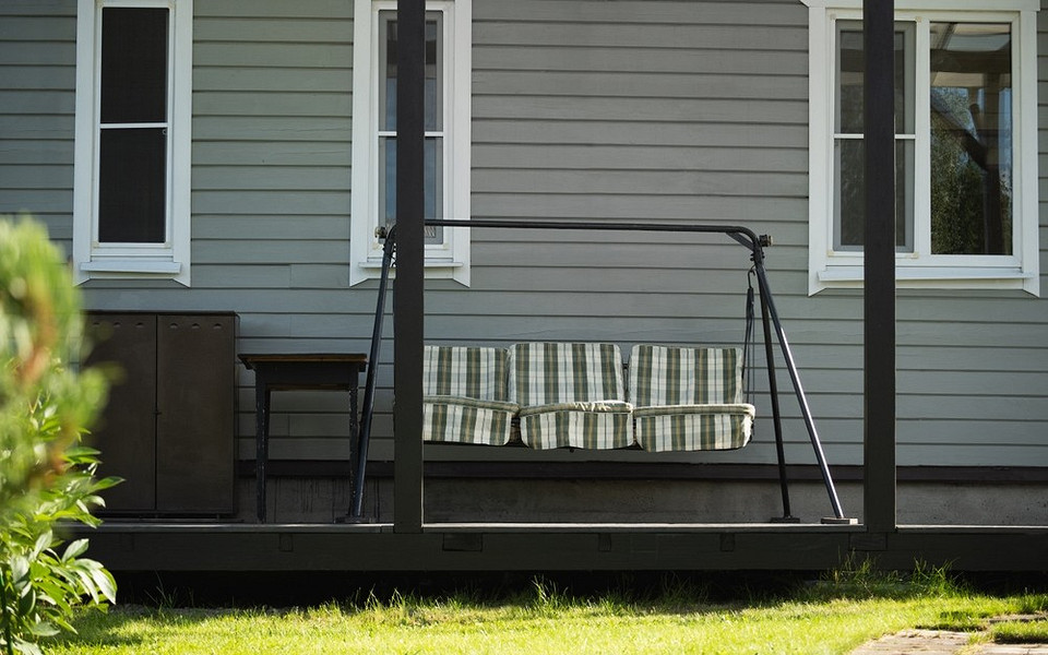 Теплиця: Готовність №1 Підготовка теплиці до сезону: миття та дезінфекція на дачі у 2026 році.