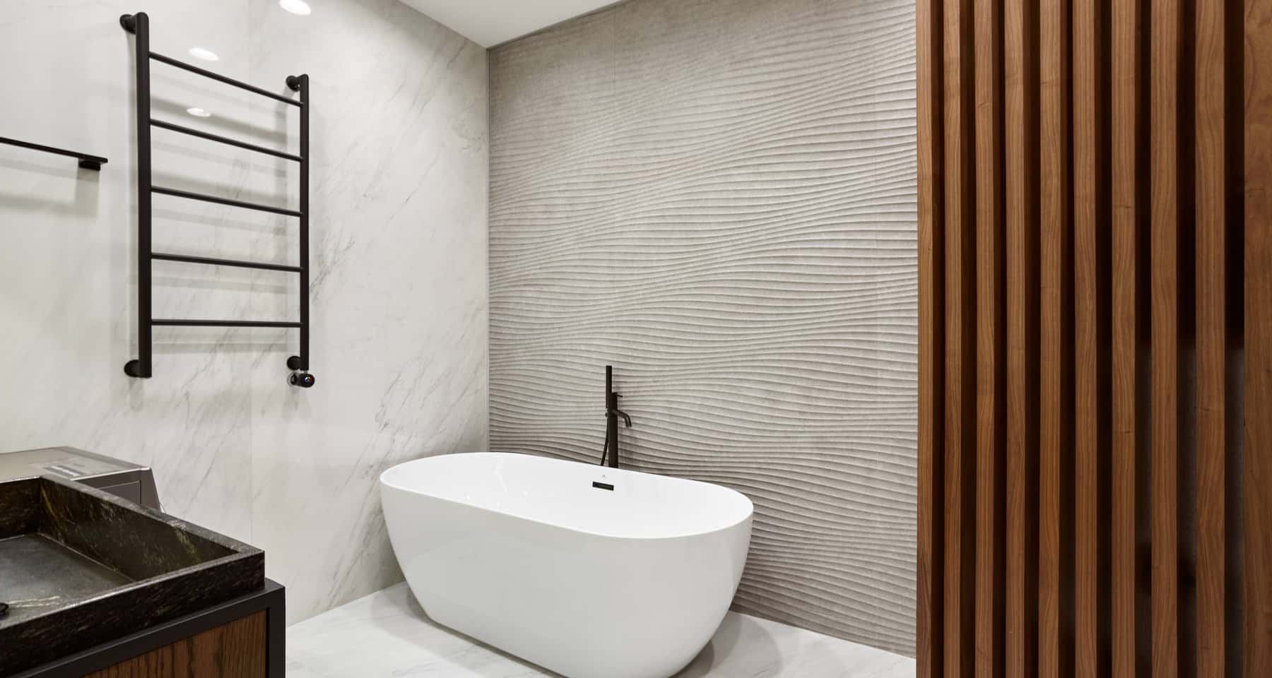 Інтер'єр квартири після ремонту: сучасний стиль та неокласичні елементи