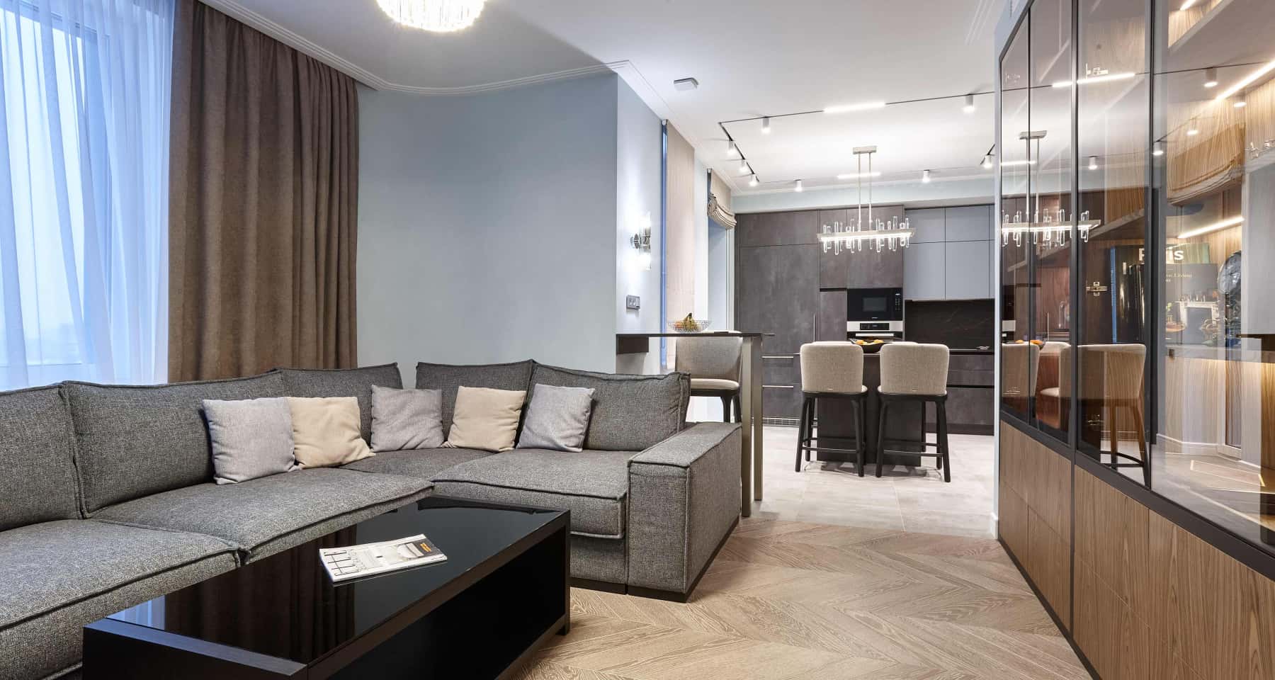 Маленька квартира 32 м² після ремонту: сучасний стиль, поділ зон та функціональність.