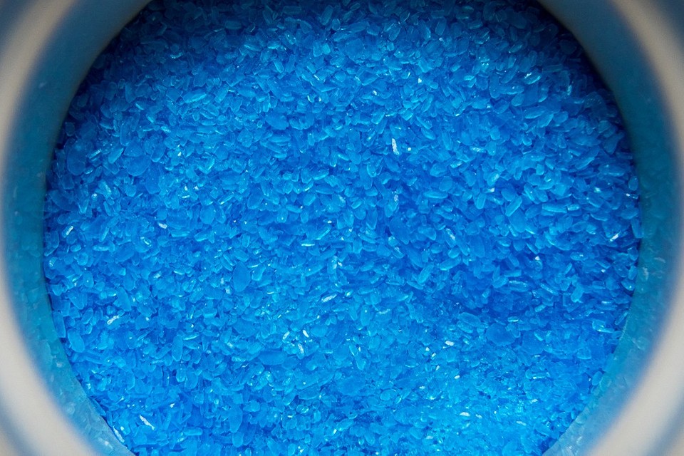 Обприскування дерев мідним купоросом: ефективний захист саду від хвороб у 2026.