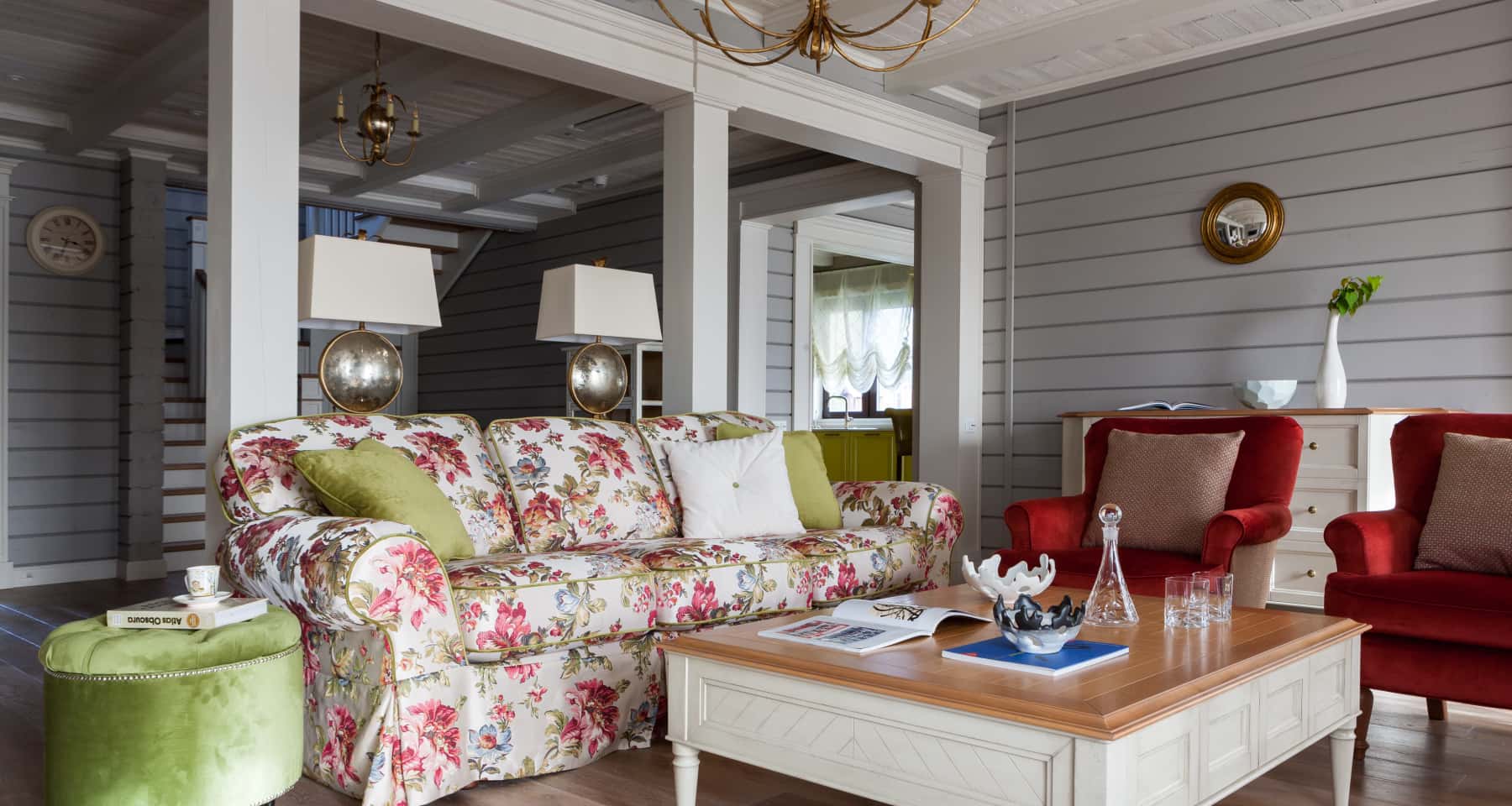 Кухня в стилі мінімалізм 2026 з функціональними меблями та стриманою палітрою кольорів