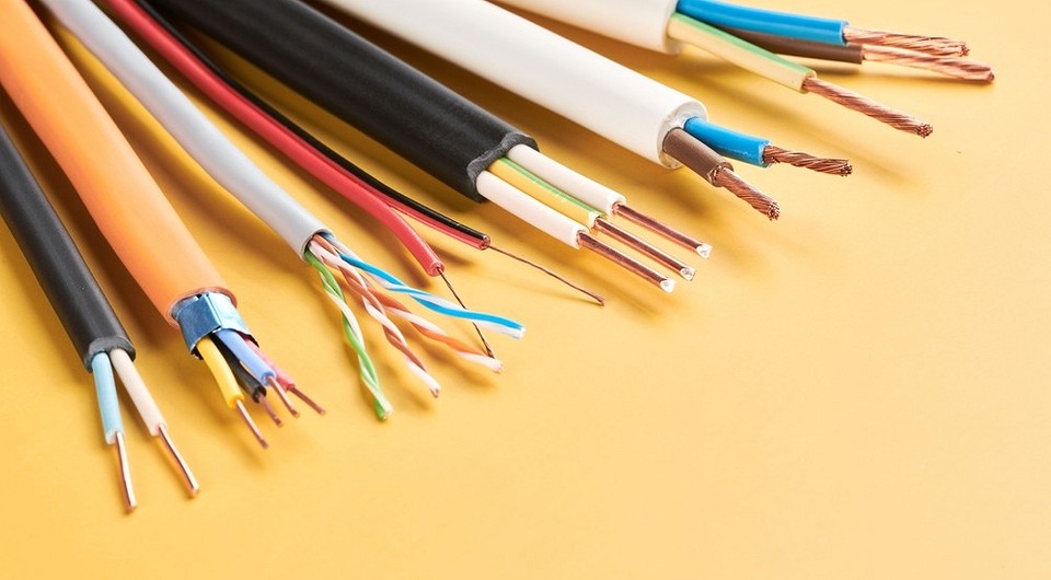 Кабель чи провід? Різниця між кабелем та проводом: просте пояснення для всіх