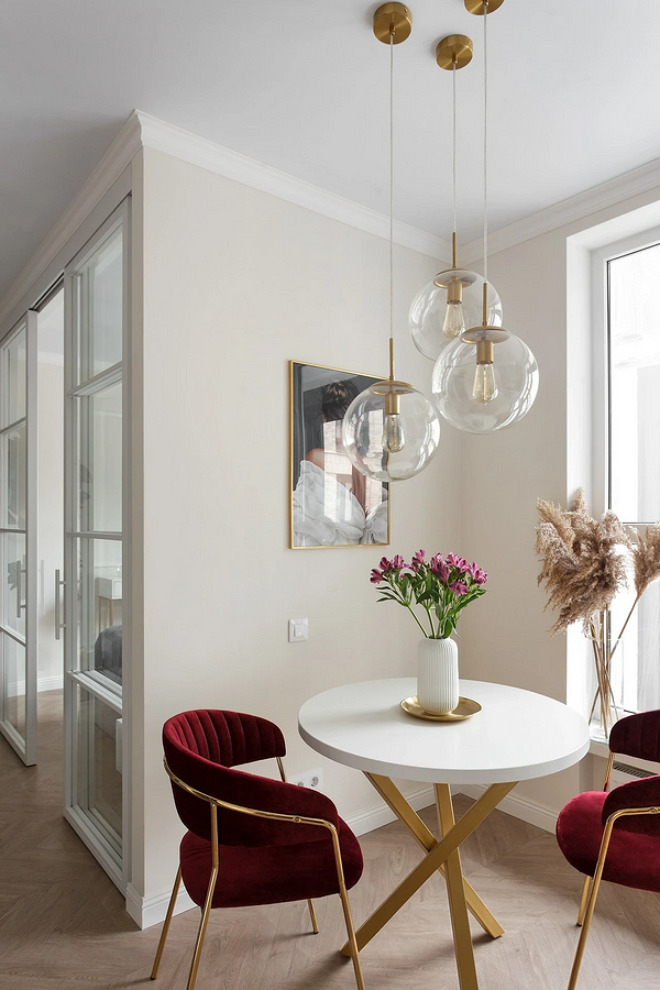 Скляні перегородки 2026 Розсувні скляні перегородки 2026 року для зонування кімнати в сучасному дизайні.