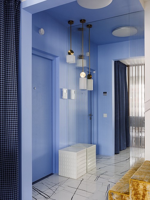 Арка в інтер'єрі Сучасний дизайн квартири з відкритим плануванням та аркою замість міжкімнатних дверей.