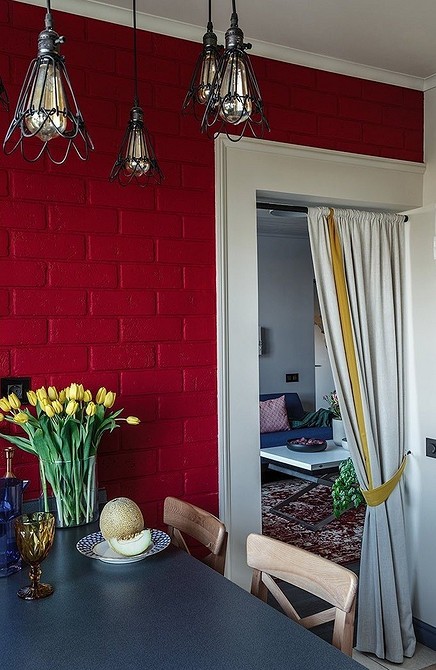 Жалюзі в інтер'єрі Замість дверей: використання жалюзі для зонування простору в сучасному інтер'єрі.