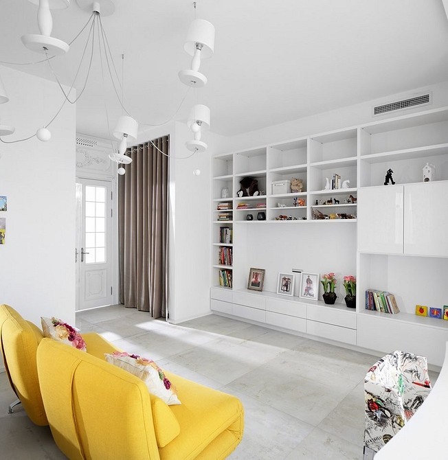 Часткова перегородка в кімнаті Кімната з частковою перегородкою, що замінює дверний отвір