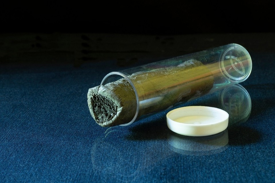 Види зварювальних сумішей Різні види холодної зварки: мастика для з'єднання, епоксидна смола, ремонт 2026.