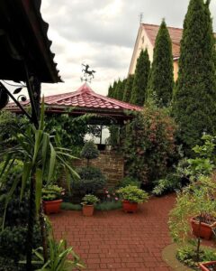 Садові доріжки: дизайн, що витримає випробування часом