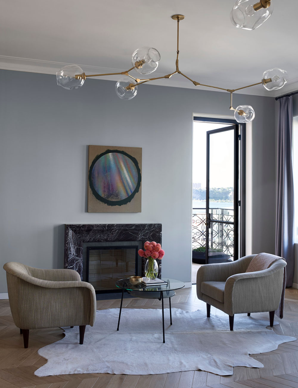 Акцентне освітлення: ваш стиль Стильний дизайн з використанням трекових систем освітлення для створення акцентів.