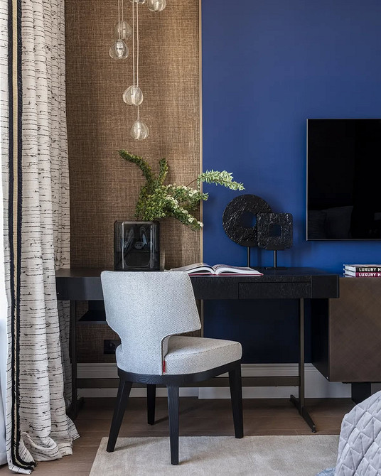 Колірна гармонія 2026 Поєднання теплих та холодних кольорів шпалер: дизайн інтер'єру 2026 для гармонії.