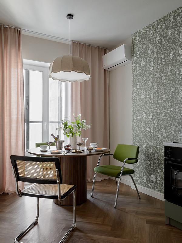 Затишок з шпалерами Поєднання шпалер в інтер'єрі 2026: ідеї для затишного дому