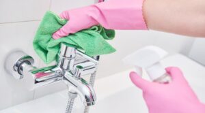 Як очистити кран від вапняного нальоту: поради експертів — Як почистити змішувач