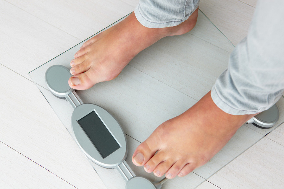 Точні налаштування ваг Налаштування електронних ваг: інтерфейс та кнопки для точного вимірювання.