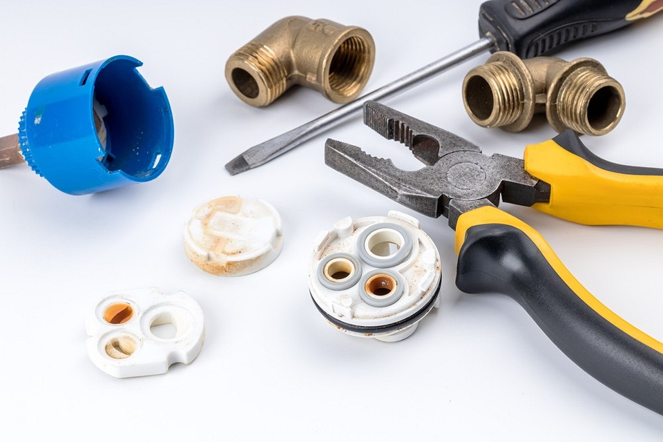 Ставимо ручку Встановлення ручки змішувача після заміни картриджа