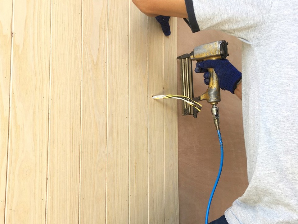 Поради від майстра Поради майстра з монтажу вагонки: секрети професійного оздоблення стін.