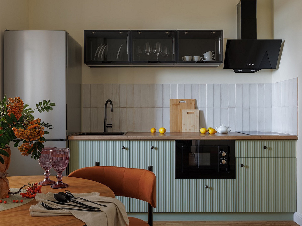 Компактна витяжка: економія простору Сучасна витяжка для невеликої кухні, компактна та функціональна