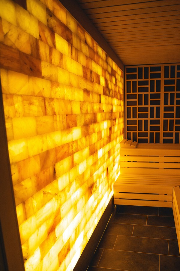 Підлога в бані: вибір матеріалу Вибір підлоги для бані: порівняння різних матеріалів та їхніх характеристик