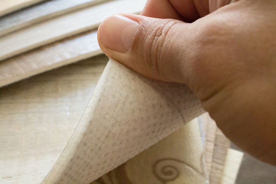 Холодне зварювання лінолеуму Процес склеювання лінолеуму холодним зварюванням для надійного з'єднання