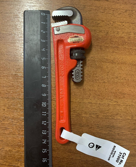 Викручування зірваного болта Зірваний болт: інструменти для викручування та видалення іржі з пошкоджених болтів