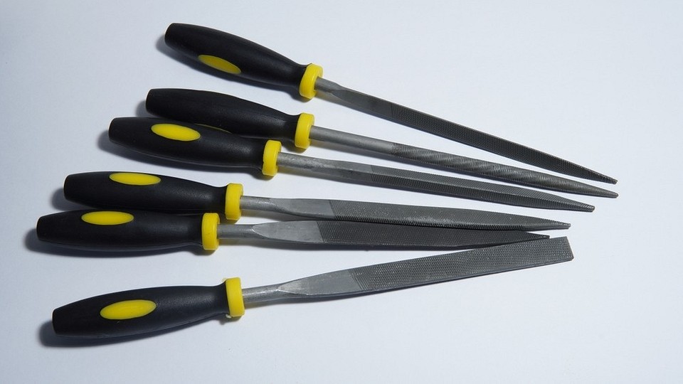 Екстрактор для болтів Використання екстрактора для викручування зірваного болта: професійний інструмент