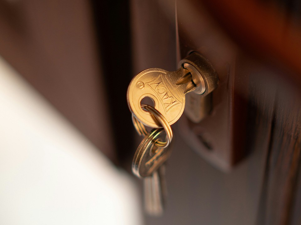 Відкриваємо двері самі! Як відкрити двері, якщо застряг ключ: крок за кроком інструкція
