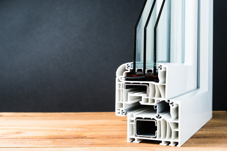 Оптимальний вибір вікон Поради експертів: як не переплатити при виборі пластикових вікон в 2026 році.