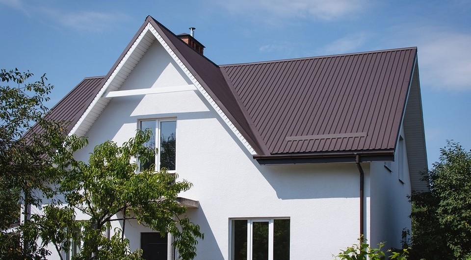 Види профнастилу для даху Різні види профнастилу для даху: оцинкований, полімерний, алюмінієвий та мідний.